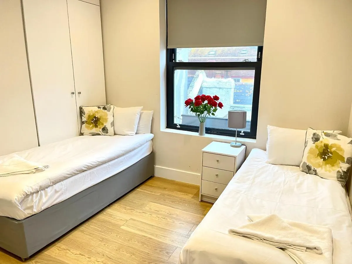 ***  Large Group Party Penthouse Hotel Brighton United Kingdom